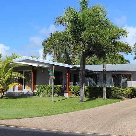 Banfields Retreat Villa Mission Beach Exterior photo